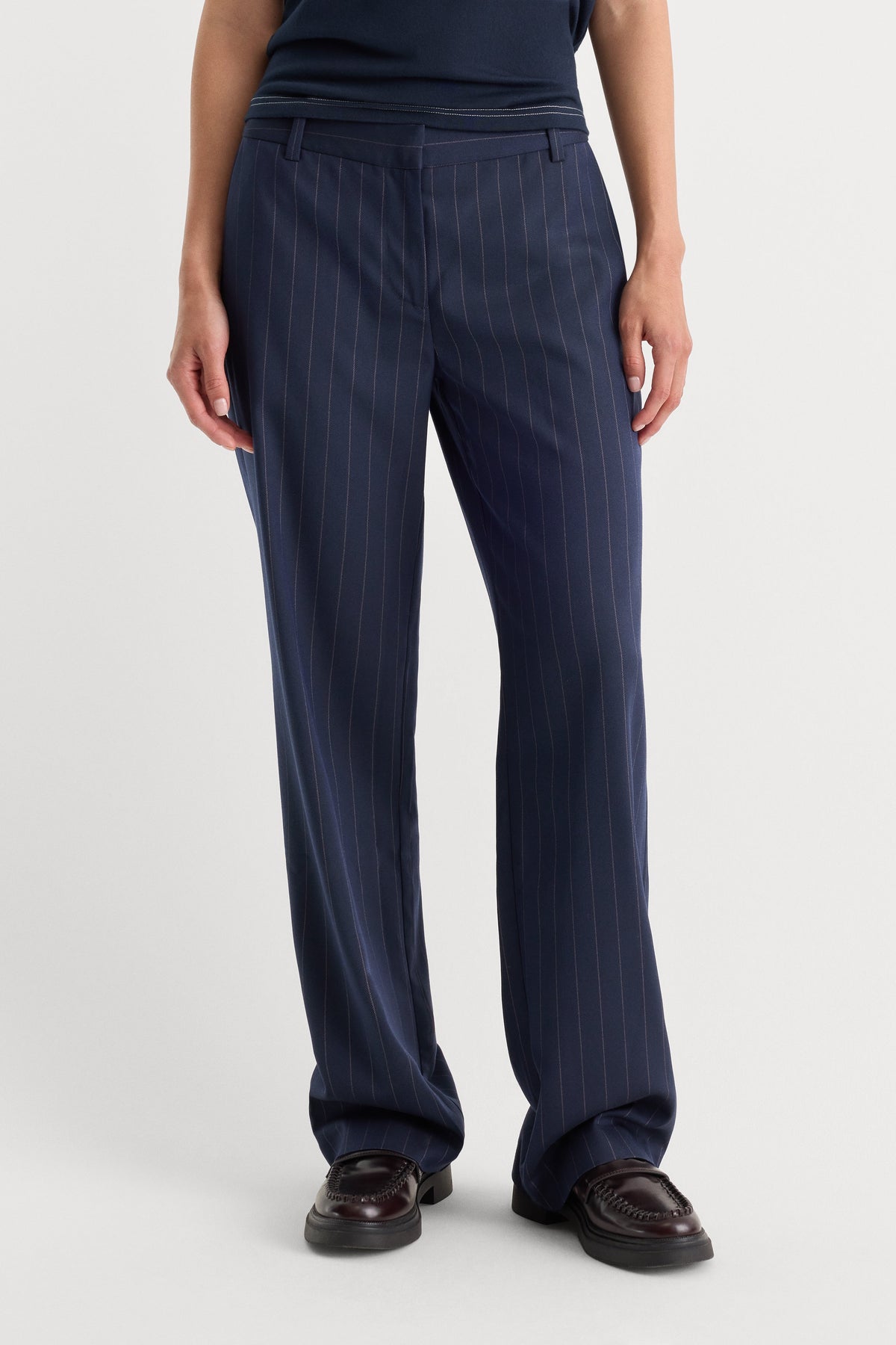 THE LOW RISE STRAIGHT LEG TROUSER NAVY PINSTRIPE