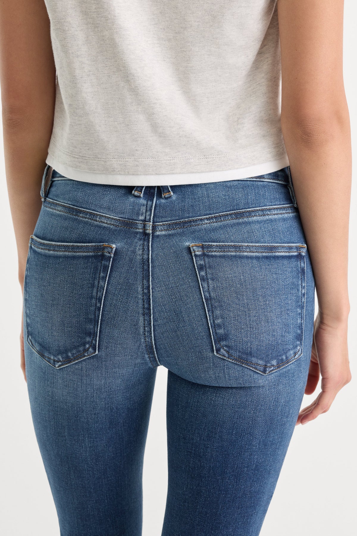 MID RISE CIGARETTE JEANS NEWCREST
