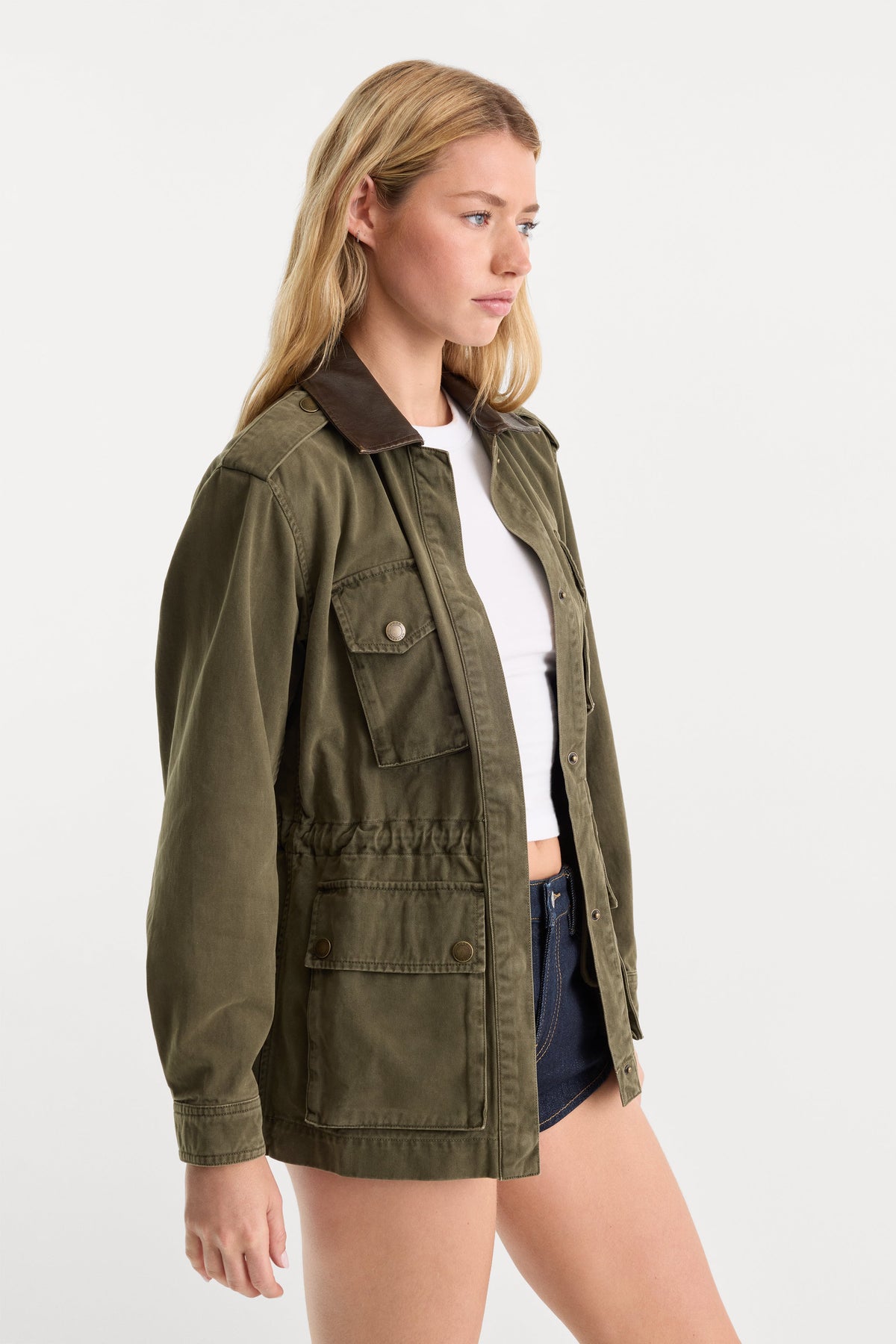 THE FIELD JACKET TEA BARK