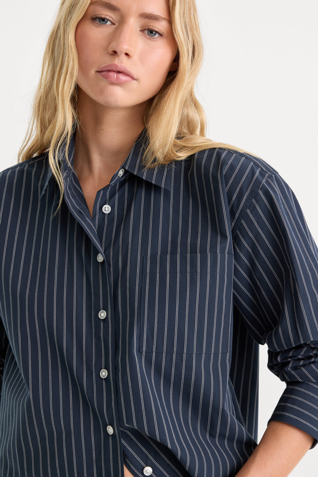 THE POPLIN EASY SHIRT NAVY STRIPE
