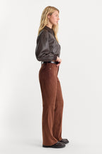 BETTER THAN SUEDE GOOD CLASSIC BOOTCUT PANT CAFE CLAY