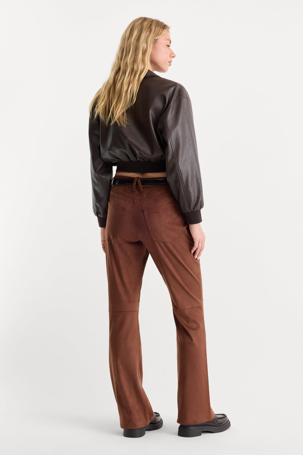 BETTER THAN SUEDE GOOD CLASSIC BOOTCUT PANT CAFE CLAY