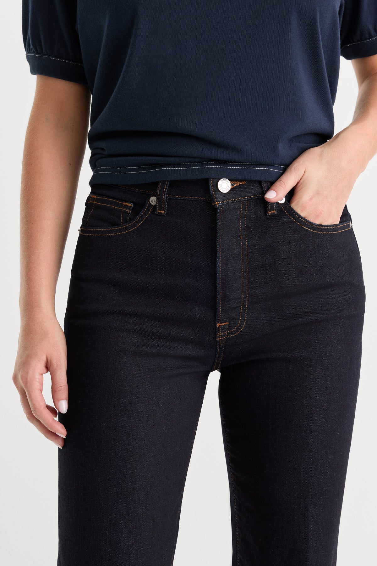 GOOD TRUE PETITE STRAIGHT JEANS RINSE