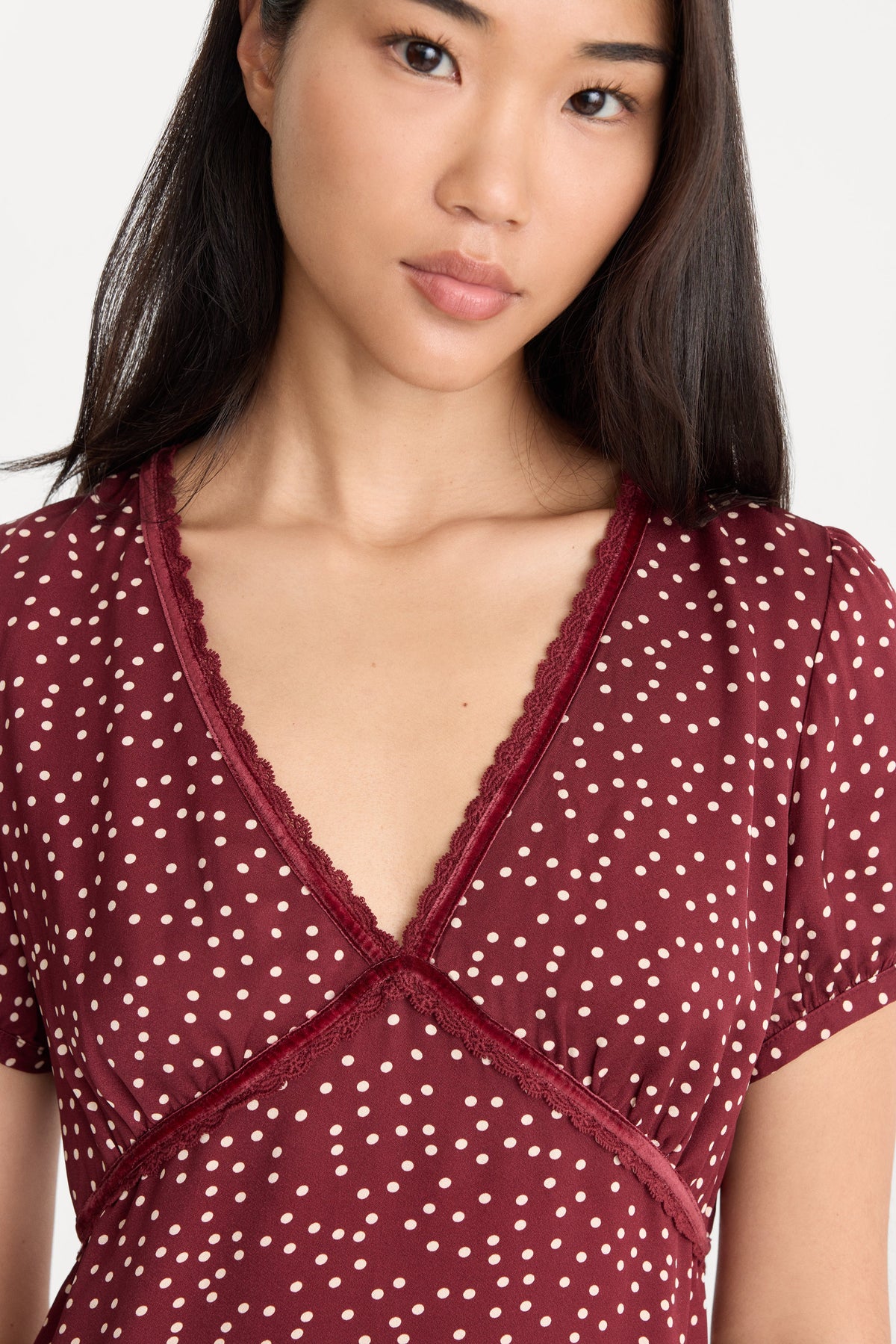 THE WOVEN V NECK DRESS BERRY NOIR PRINT