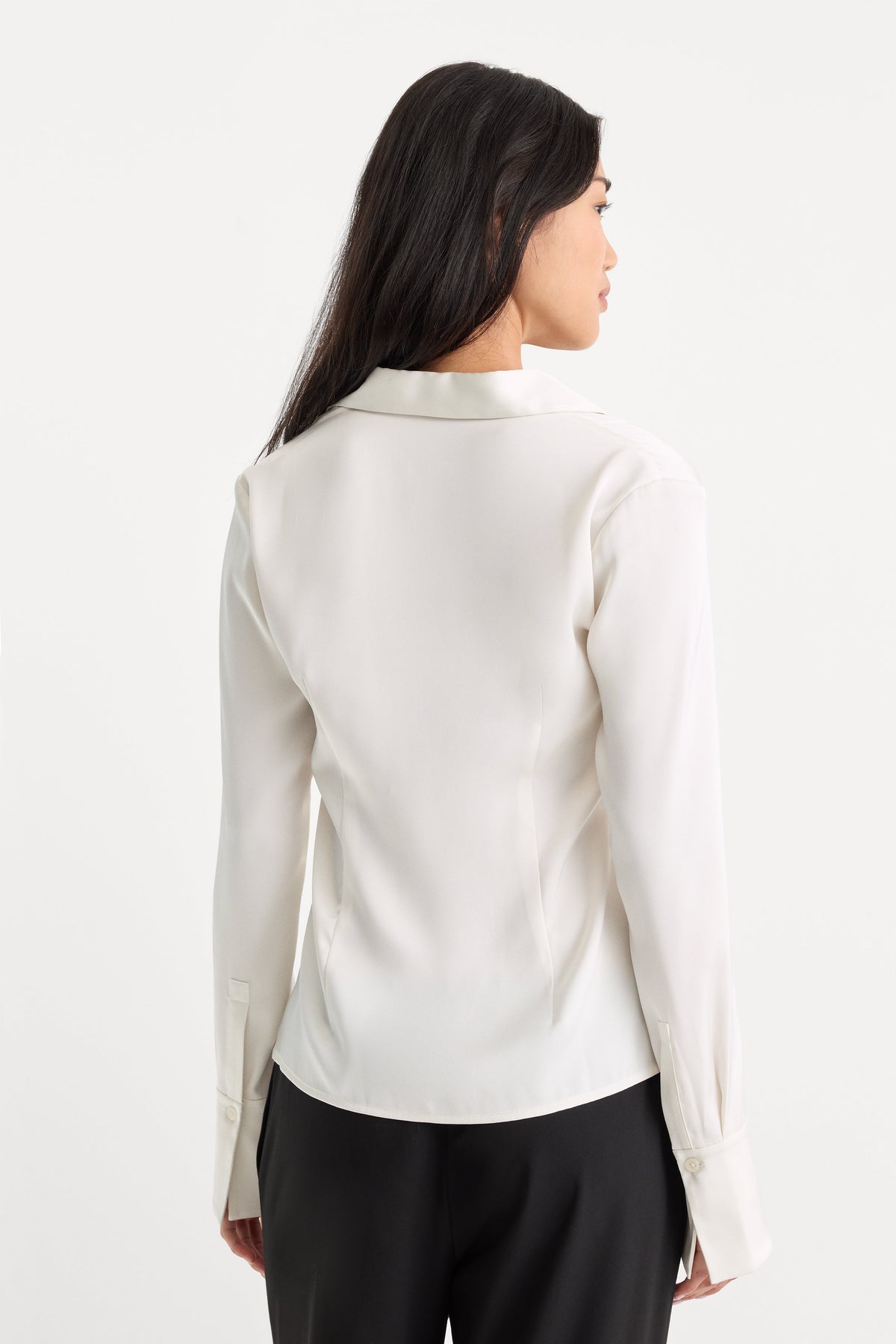 THE SATIN FEMME SHIRT CHALK