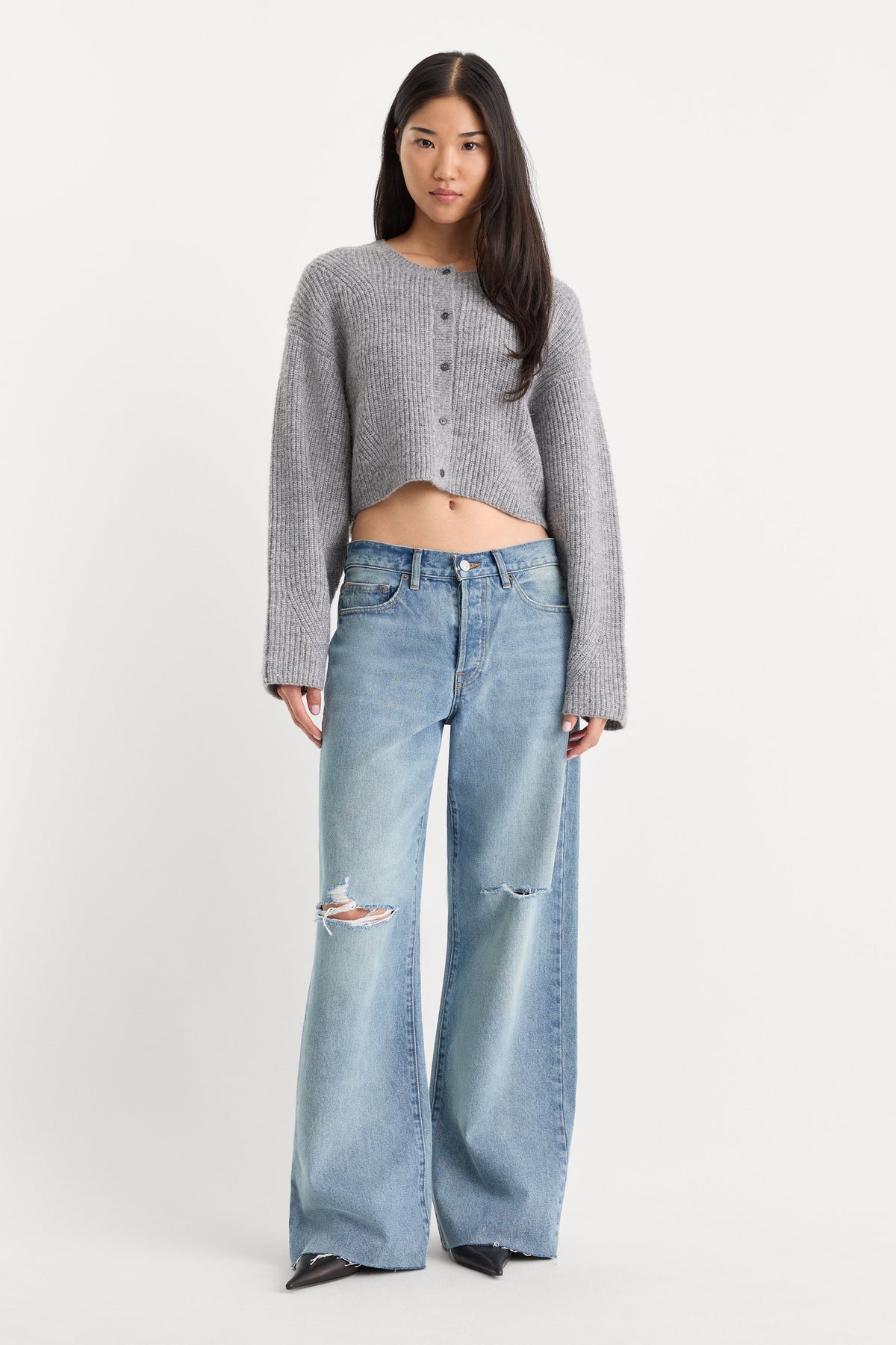THE CHUNKY KNIT CARDIGAN HEATHER GREY