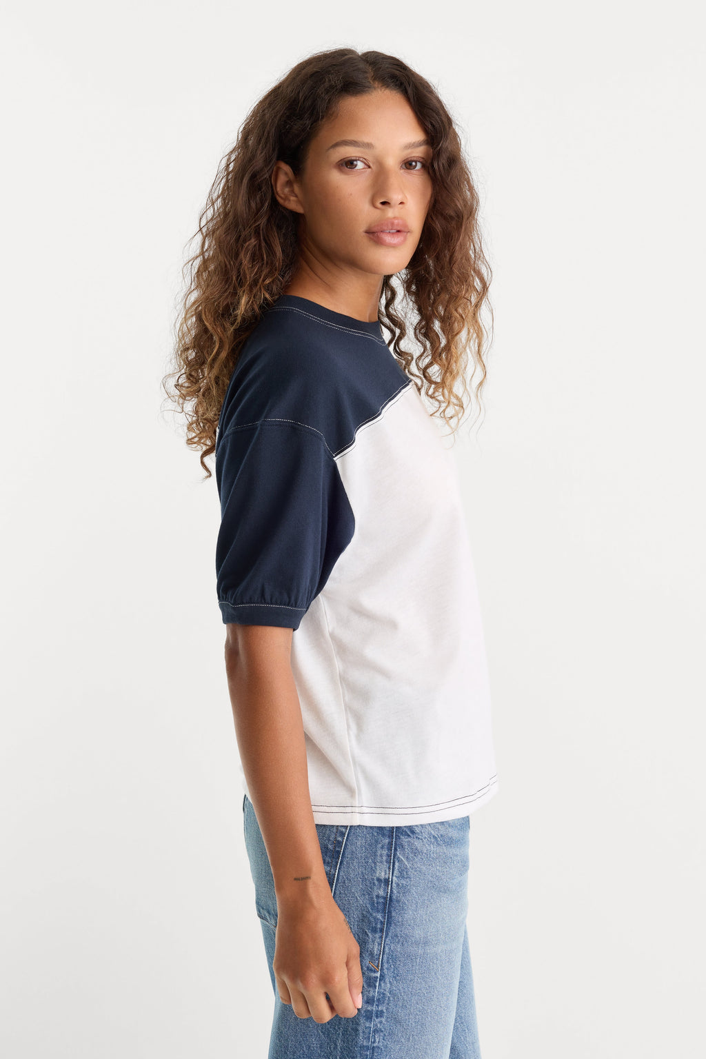 THE COLORBLOCK GYM TEE NAVY WITH CHALK