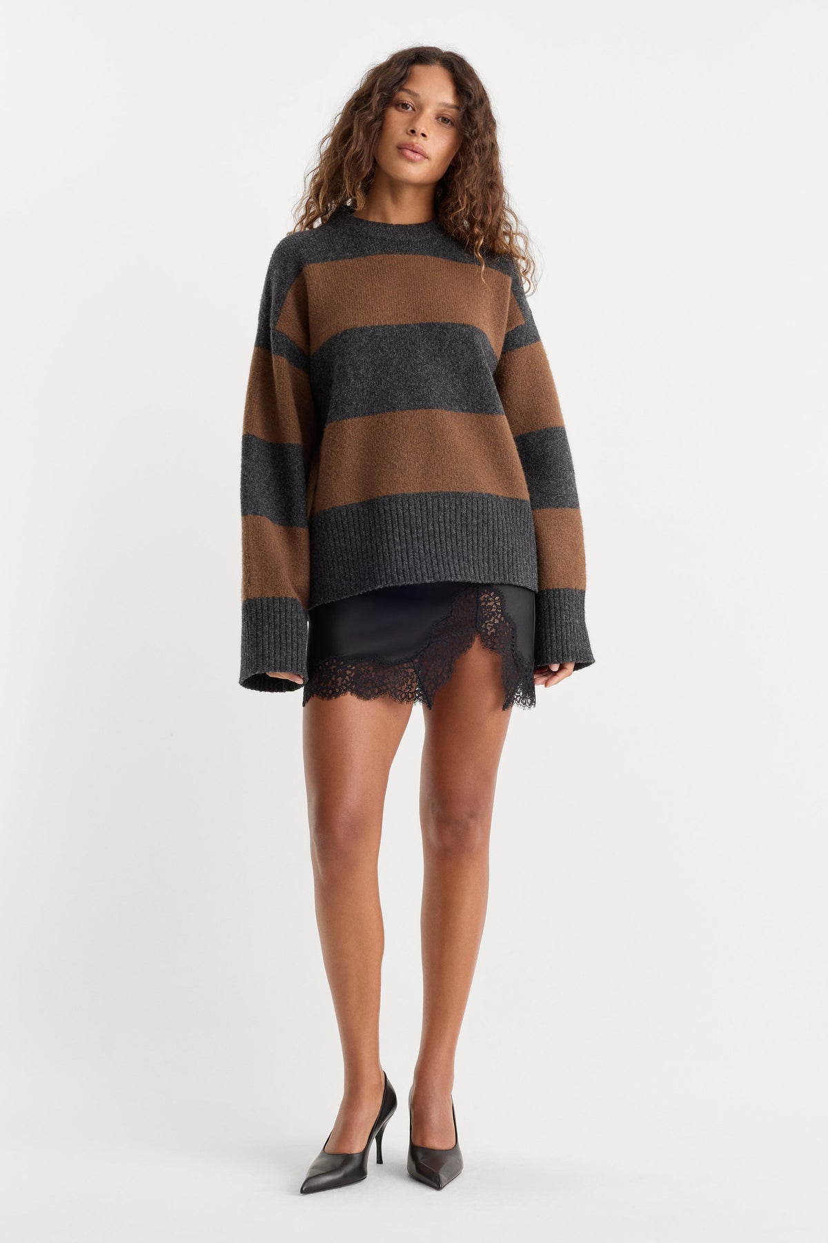 THE OVERSIZED CREW SWEATER CHARCOAL BROWN STRIPE