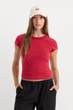 THE CAP SLEEVE TEE CARMINE