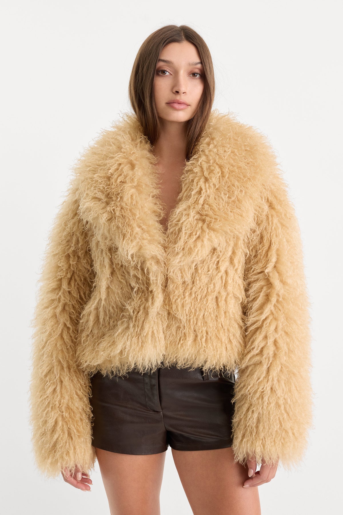 THE FAUX FUR COAT SAND