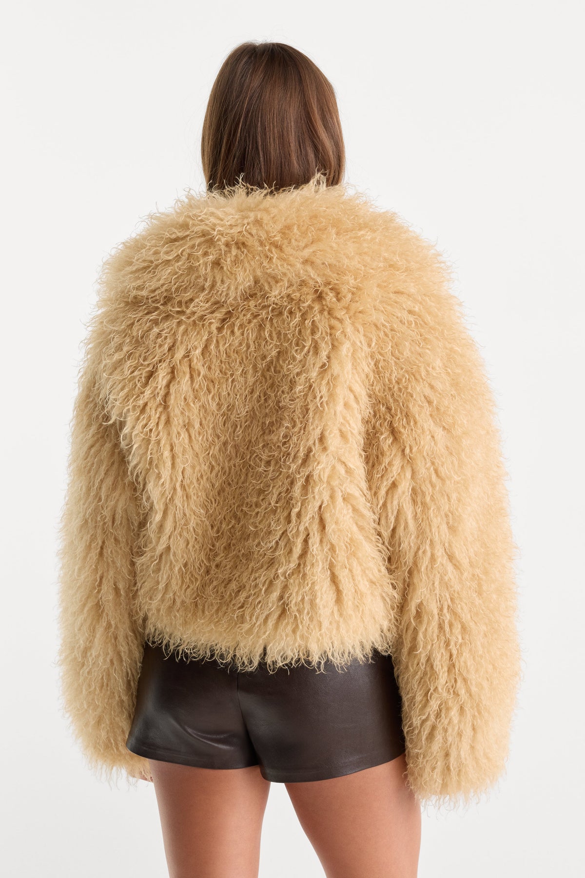 THE FAUX FUR COAT SAND