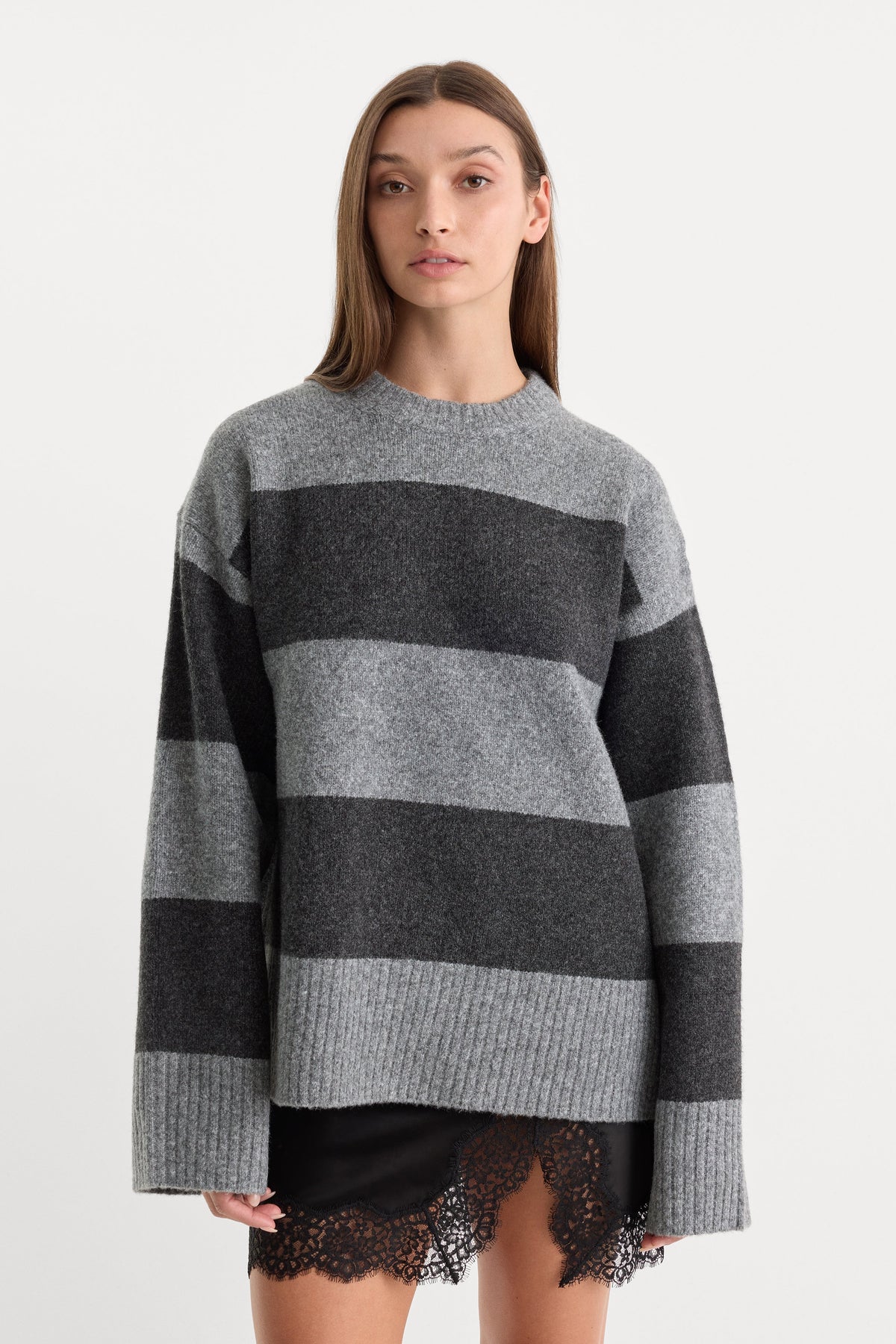 THE OVERSIZED CREW SWEATER GREY MELANGE STRIPE