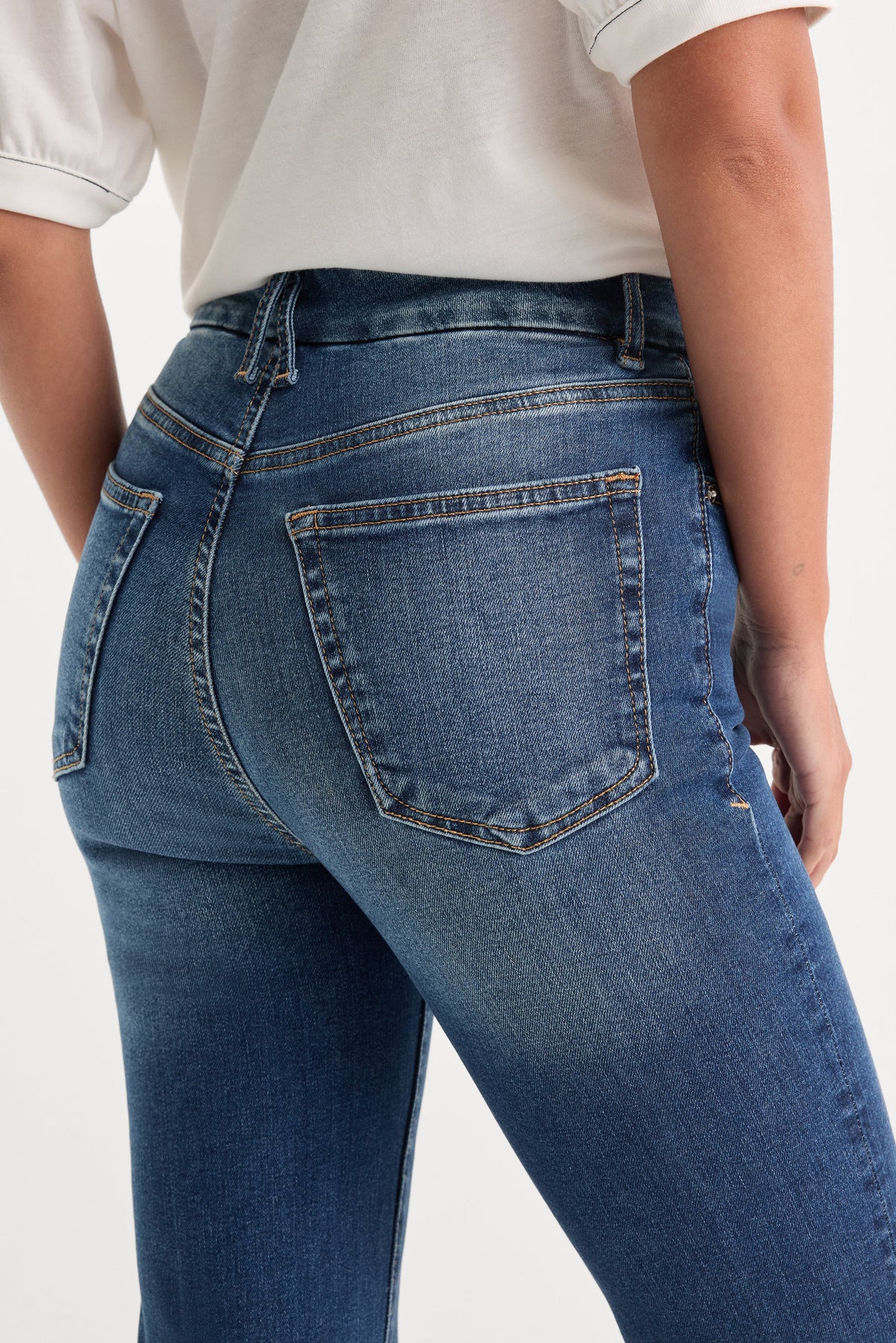 ALWAYS FITS GOOD LEGS STRAIGHT JEANS INDIGO571
