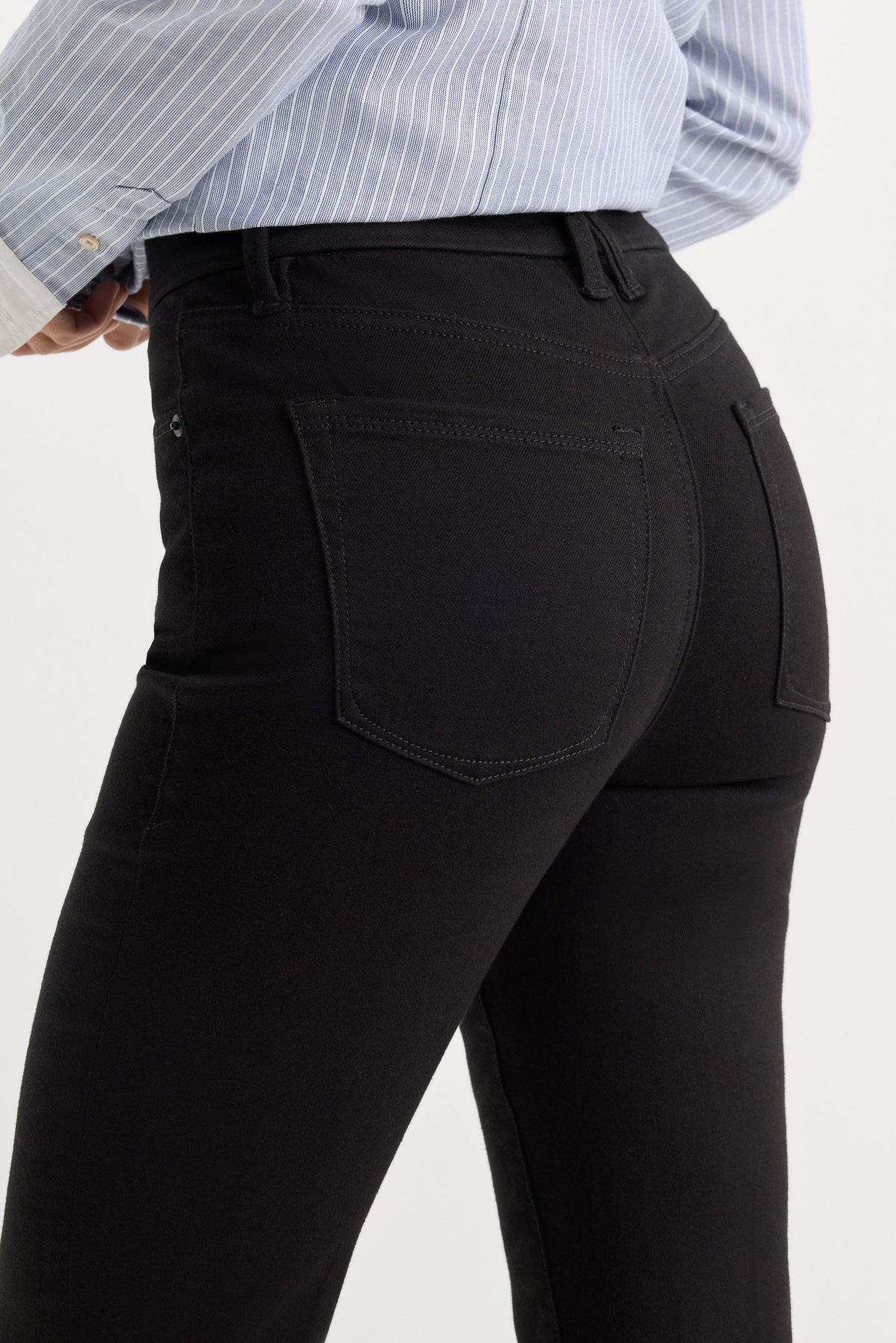 NEVER FADE GOOD CLASSIC SLIM BOOTCUT JEANS BLACK
