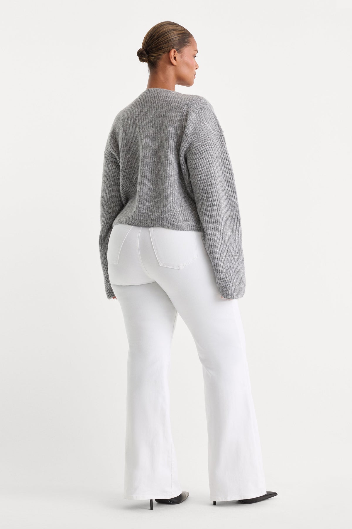 ALWAYS FITS GOOD CLASSIC BOOTCUT JEANS WHITE