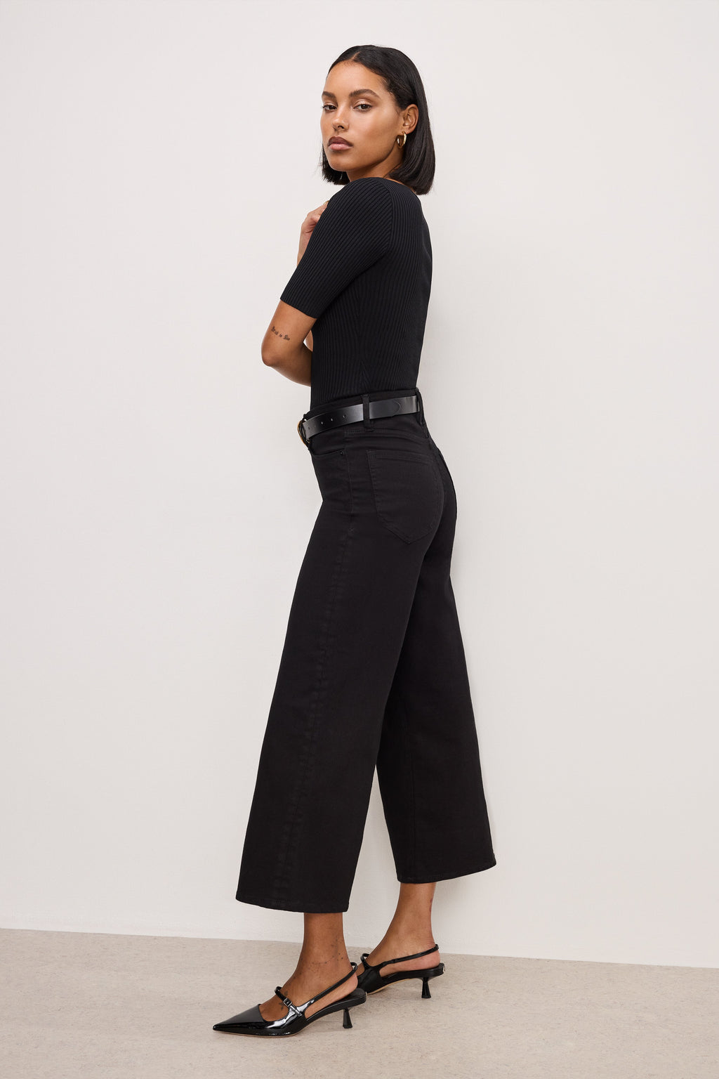NEVER FADE GOOD WAIST CROPPED PALAZZO JEANS BLACK001