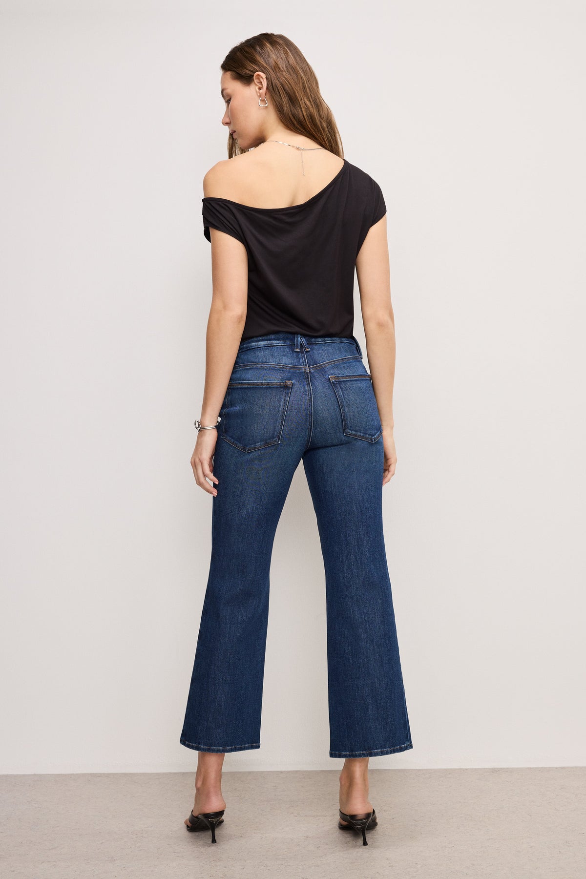 SOFT TECH GOOD LEGS CROPPED MINI BOOT JEANS INDIGO977