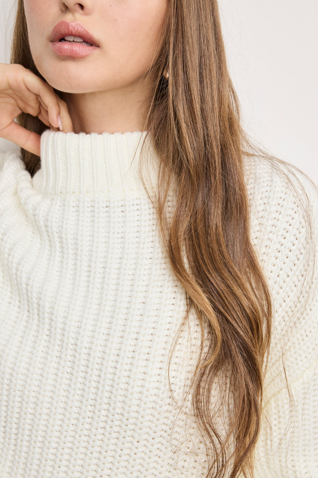 CHUNKY KNIT MOCK NECK SWEATER IVORY003