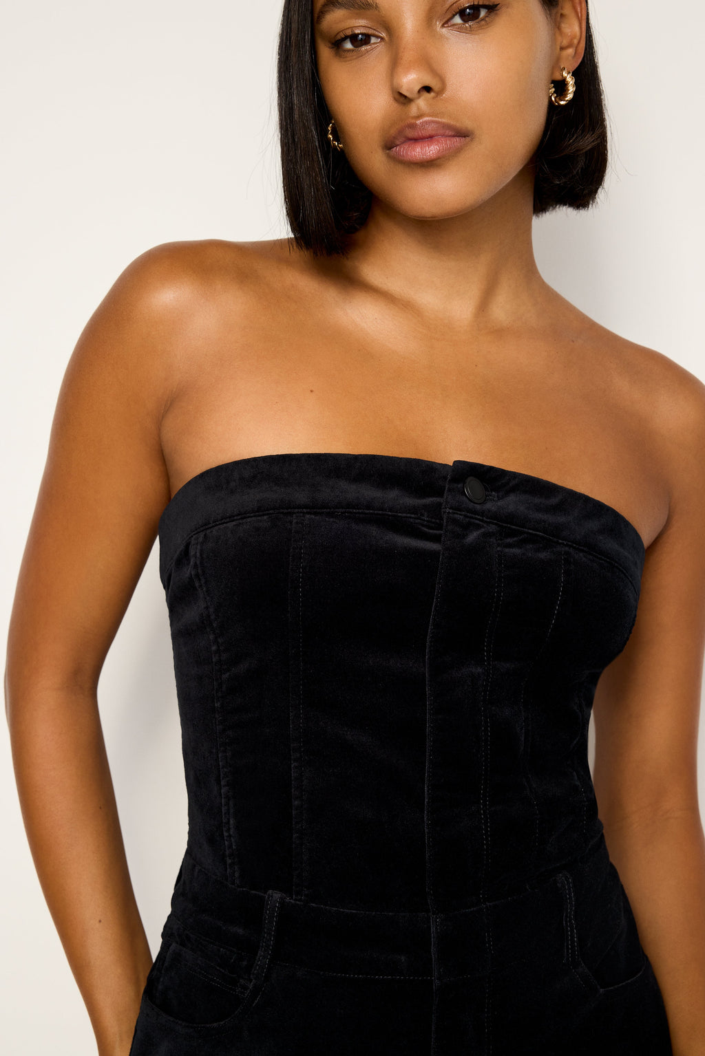 FIT FOR SUCCESS STRAPLESS VELVET JUMPSUIT BLACK001