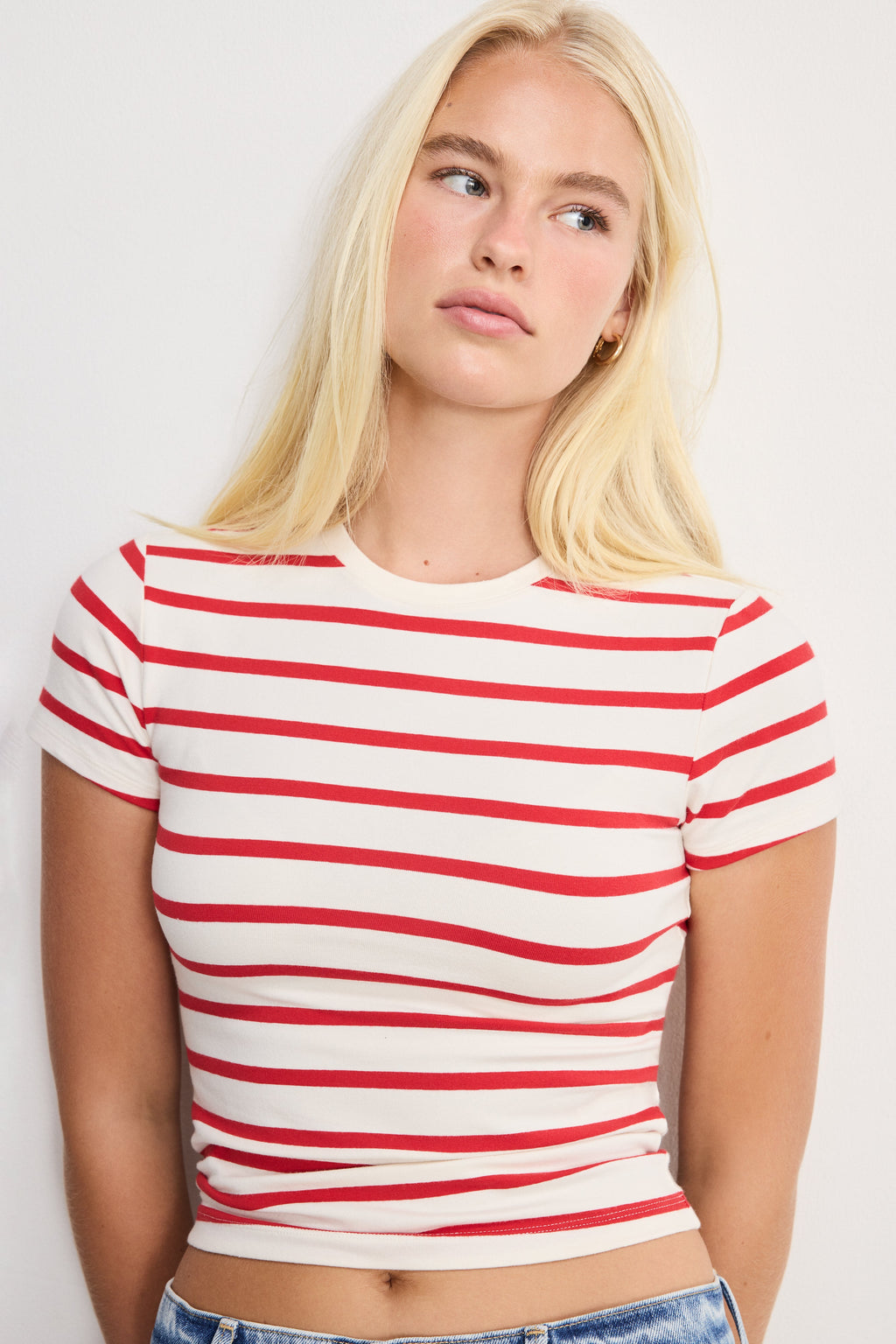 SUPER STRETCH BABY TEE ECRU &amp CHILI WIDE STRIPE