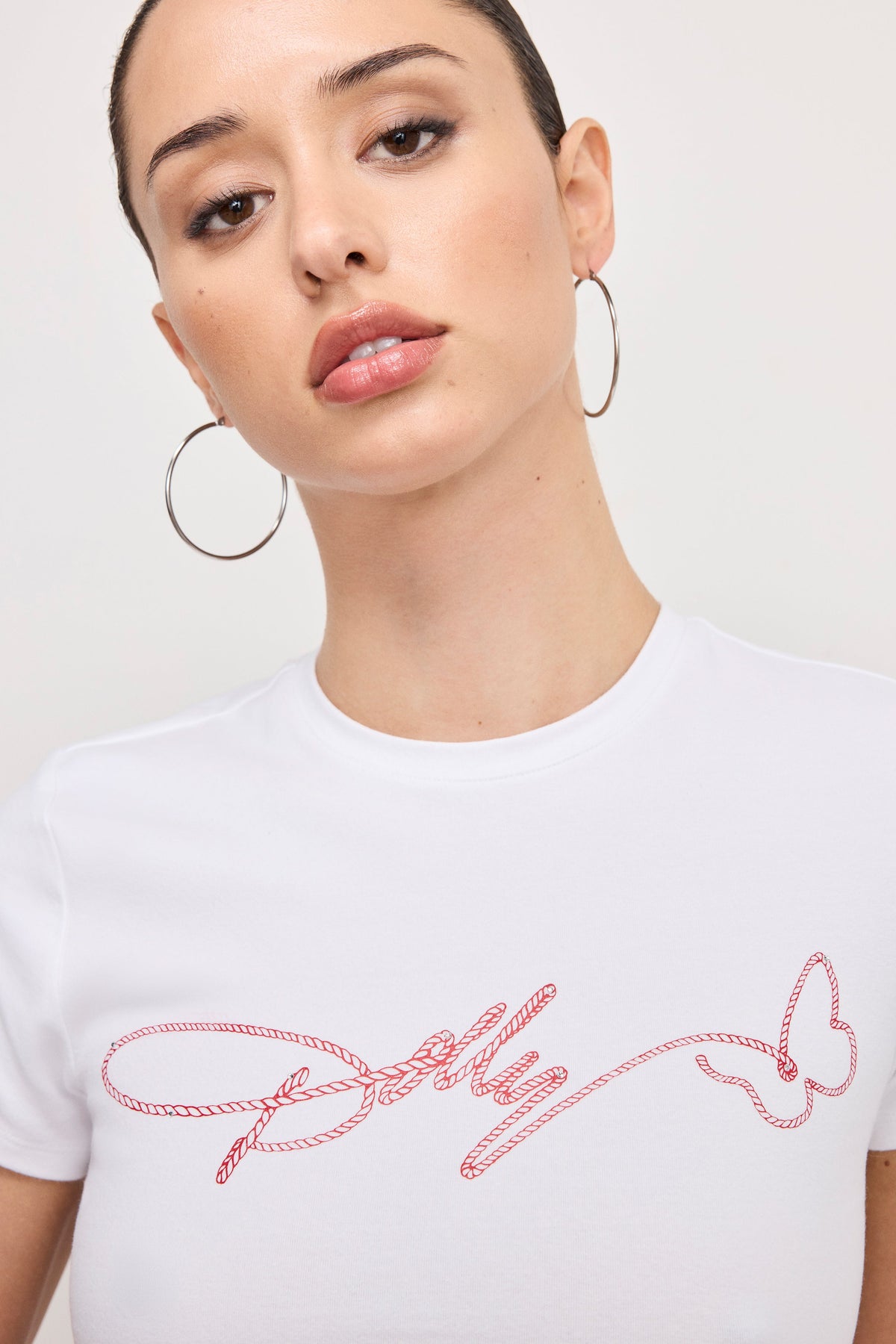 DOLLY SIGNATURE SUPER STRETCH BABY TEE WHITE001